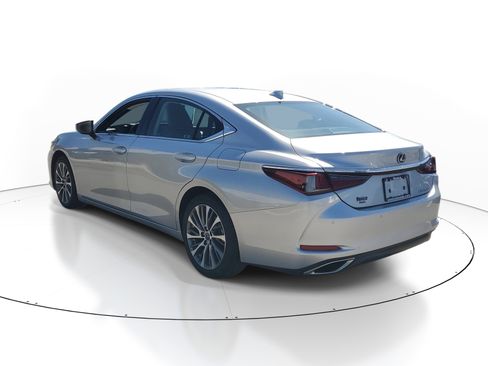 Used 2019 Lexus ES 350 w/ Premium Package FWD image 4
