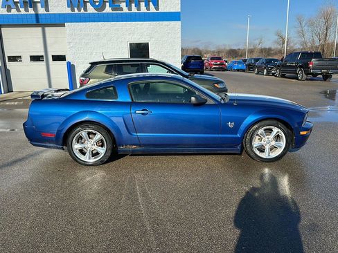 Used 2009 Ford Mustang GT Premium image 7