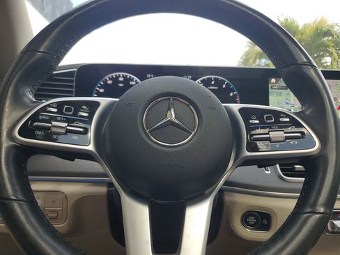 Used 2021 Mercedes-Benz GLE 450 4MATIC image 24