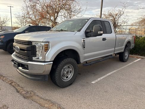 Used 2018 Ford F250 XL w/ Power Equipment Group image 5