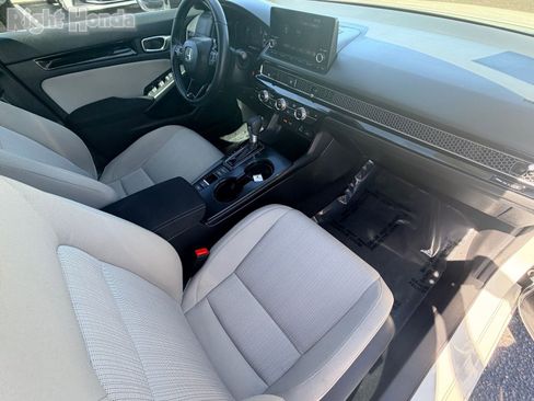 Used 2024 Honda Civic EX image 12