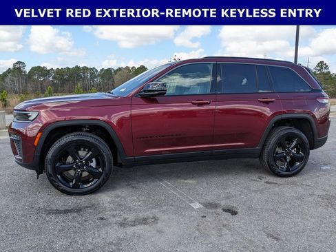 New 2026 Jeep Grand Cherokee Limited w/ Limited Altitude Package AWD/4WD image 11
