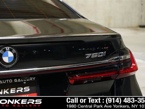 Used 2020 BMW 750i xDrive image 13