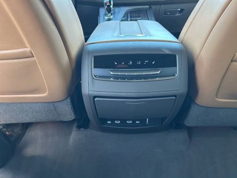 Used 2021 Cadillac Escalade Premium Luxury w/ LPO, Illumination Package AWD/4WD image 7