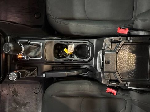 Used 2021 Jeep Wrangler Unlimited Sport AWD/4WD image 34