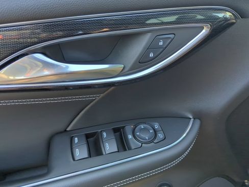 Used 2022 Buick Envision Preferred AWD/4WD image 34