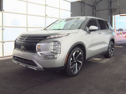 Used 2024 Mitsubishi Outlander SE