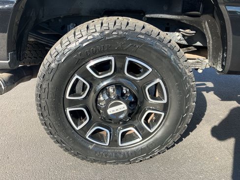 Used 2025 Ford F350 Platinum image 11