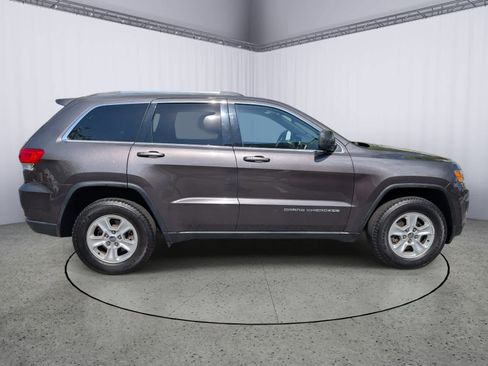 Used 2015 Jeep Grand Cherokee Laredo w/ Quick Order Package 23E AWD/4WD image 2