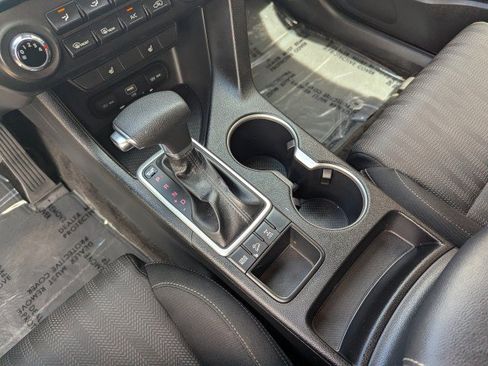 Used 2020 Kia Sportage LX AWD/4WD image 17