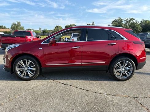 Used 2026 Cadillac XT5 Premium Luxury w/ Driver Assist Package FWD image 5