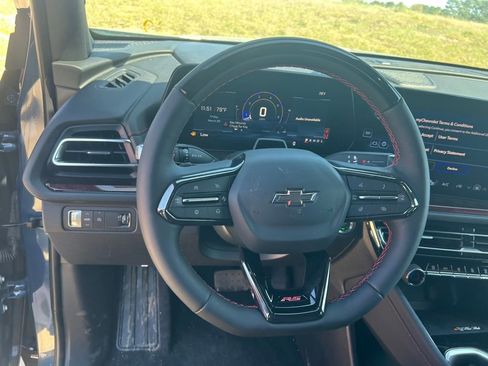 Used 2025 Chevrolet Traverse RS w/ LPO, Floor Liner Package image 5