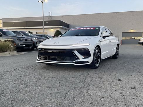 Used 2024 Hyundai Sonata SEL w/ Convenience Package image 3