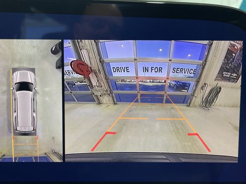 Used 2026 Chevrolet Suburban Z71 w/ Z71 Off-Road Package image 26