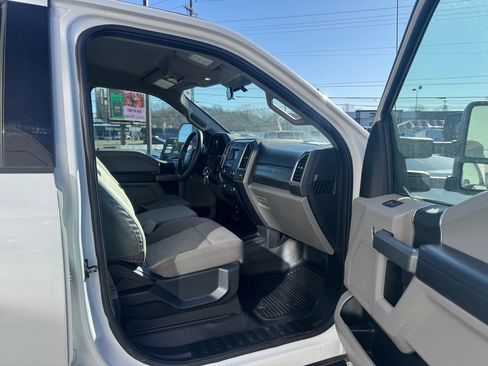 Used 2017 Ford F250 XLT w/ XLT Value Package image 14