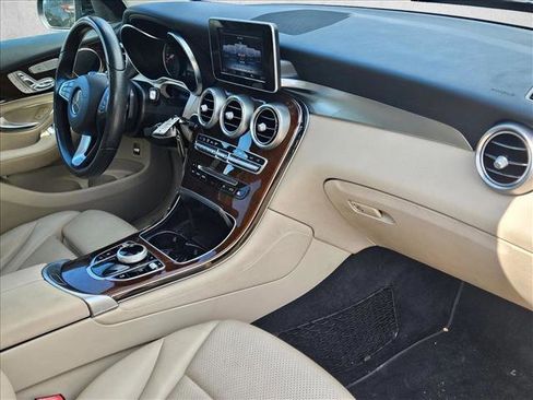 Used 2018 Mercedes-Benz GLC 300 image 23