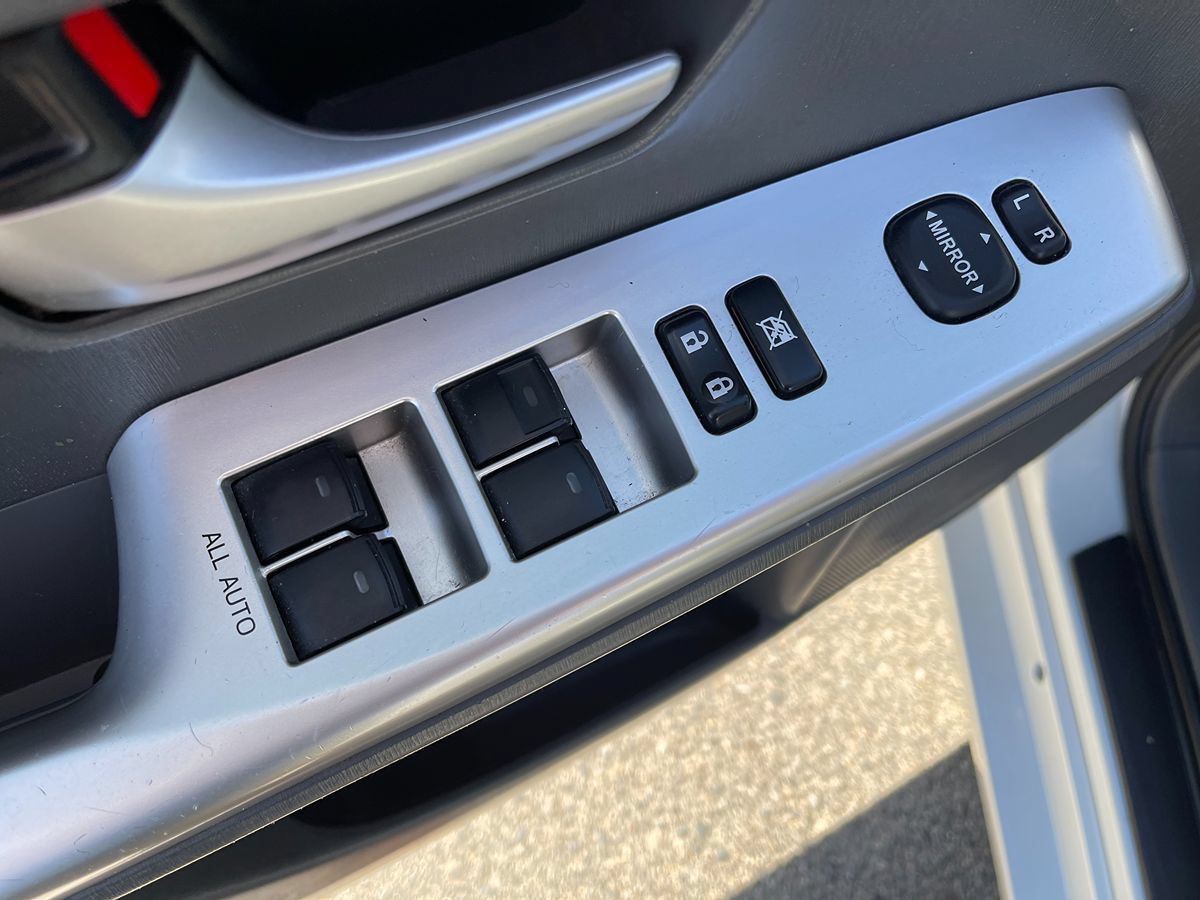 Used 2014 Toyota Prius V Three FWD image 23