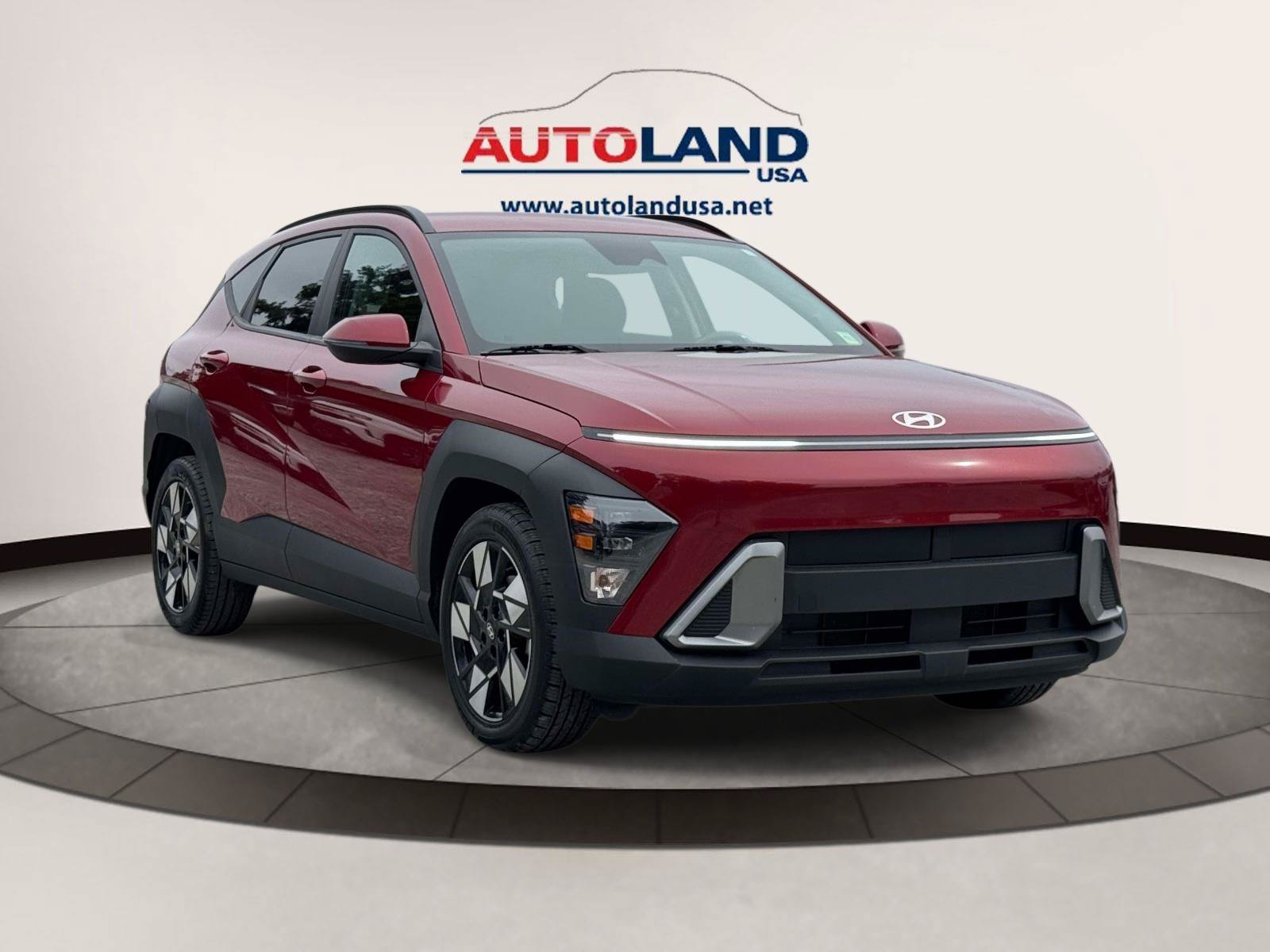 Used 2024 Hyundai Kona SEL FWD image 2