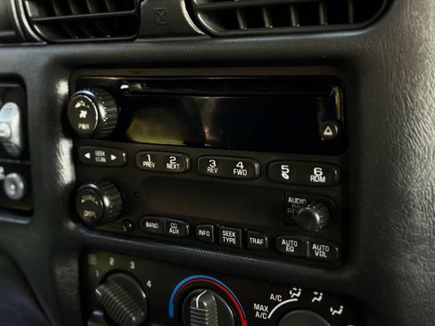 Used 2004 Chevrolet Blazer LS w/ Preferred Equipment Group image 19