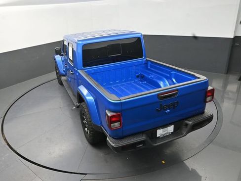 Used 2025 Jeep Gladiator Sport AWD/4WD image 16