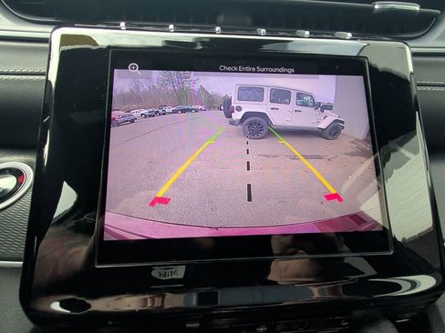 Certified 2025 Jeep Grand Cherokee Altitude AWD/4WD image 22
