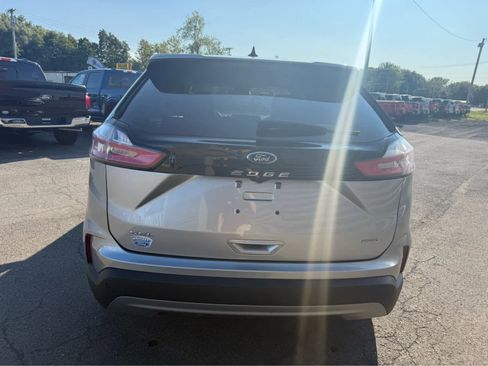 Used 2023 Ford Edge SEL AWD/4WD image 5