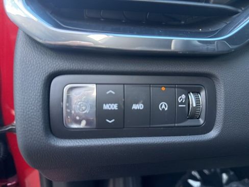 New 2026 GMC Acadia Elevation image 12