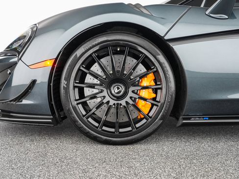 Used 2020 McLaren 620R RWD image 15