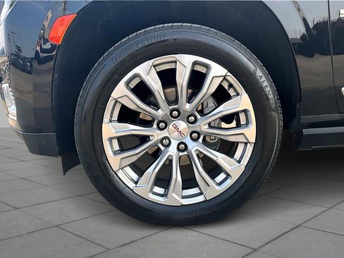 Certified 2024 GMC Yukon XL Denali image 11