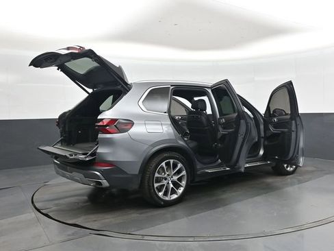 Used 2025 BMW X5 xDrive40i AWD/4WD image 46