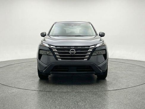 Used 2025 Nissan Rogue SV FWD image 2