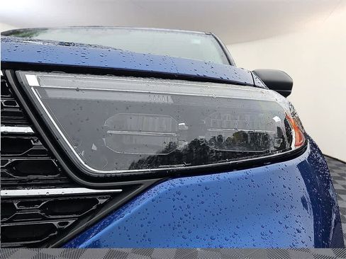 Used 2020 Ford Explorer XLT w/ Equipment Group 202A image 8