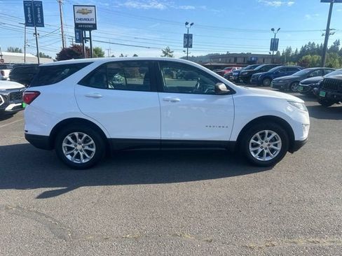 Used 2020 Chevrolet Equinox LS AWD/4WD image 9
