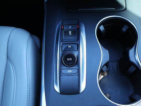 Used 2016 Acura MDX SH-AWD w/ Tech & Entertainment image 17