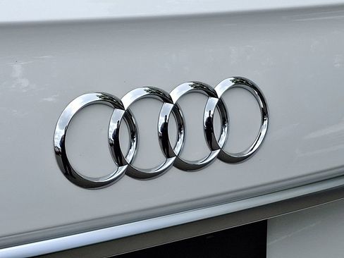 Used 2023 Audi Q5 2.0T Premium w/ Convenience Package AWD/4WD image 31