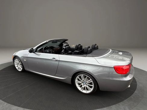 Used 2013 BMW 335i Convertible image 16