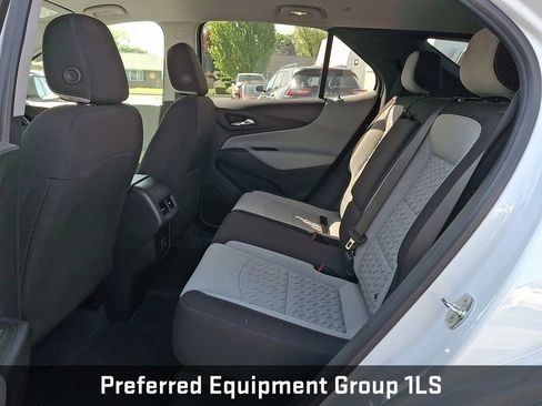 Used 2022 Chevrolet Equinox LS AWD/4WD image 11