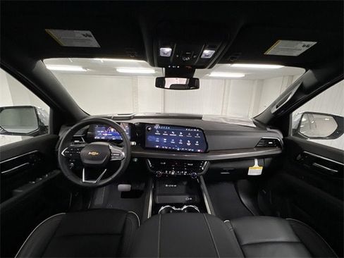New 2025 Chevrolet Suburban Premier image 20
