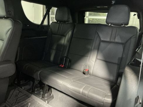 Used 2023 Chevrolet Suburban RST w/ Luxury Package AWD/4WD image 24