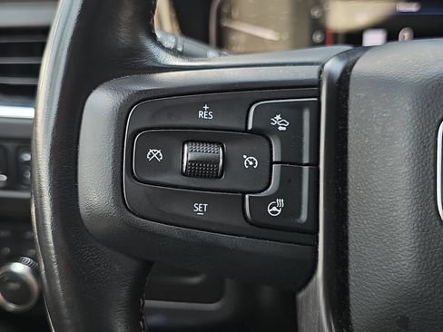 Used 2021 GMC Yukon XL AT4 w/ AT4 Premium Package AWD/4WD image 16