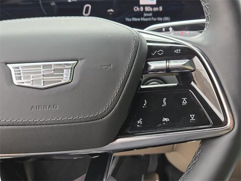 New 2025 Cadillac Lyriq Luxury image 23