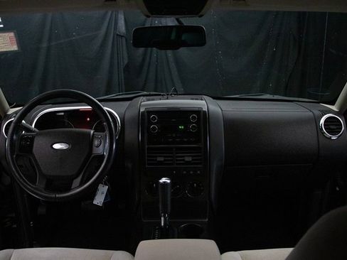 Used 2008 Ford Explorer XLT image 21