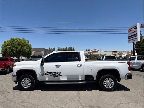 Used 2022 Chevrolet Silverado 2500 LTZ w/ Safety Package AWD/4WD image 18