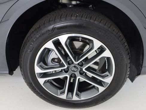 Certified 2025 Audi Q5 Premium w/ Premium Plus AWD/4WD image 9