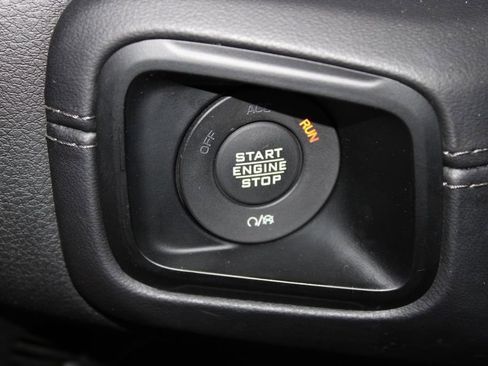 Used 2025 Jeep Wrangler Unlimited Sahara AWD/4WD image 41
