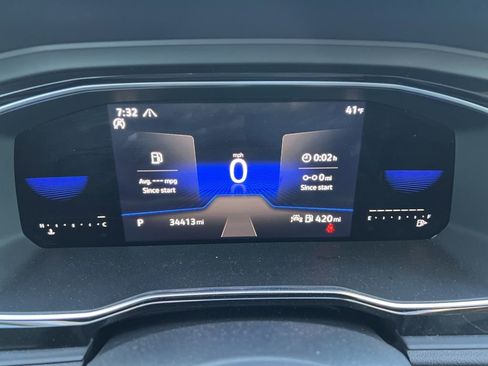 Certified 2022 Volkswagen Jetta SE w/ Panoramic Sunroof Package image 12