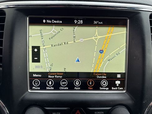 Used 2018 Jeep Grand Cherokee Laredo image 17