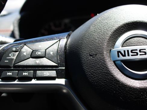 Used 2020 Nissan Altima 2.5 SR FWD image 18