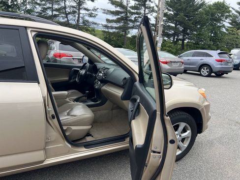 Used 2011 Toyota RAV4 Limited w/ Limited Extra Value Pkg AWD/4WD image 11