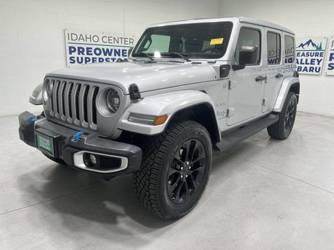 Used 2023 Jeep Wrangler Unlimited Sahara w/ Cold Weather Group AWD/4WD image 4